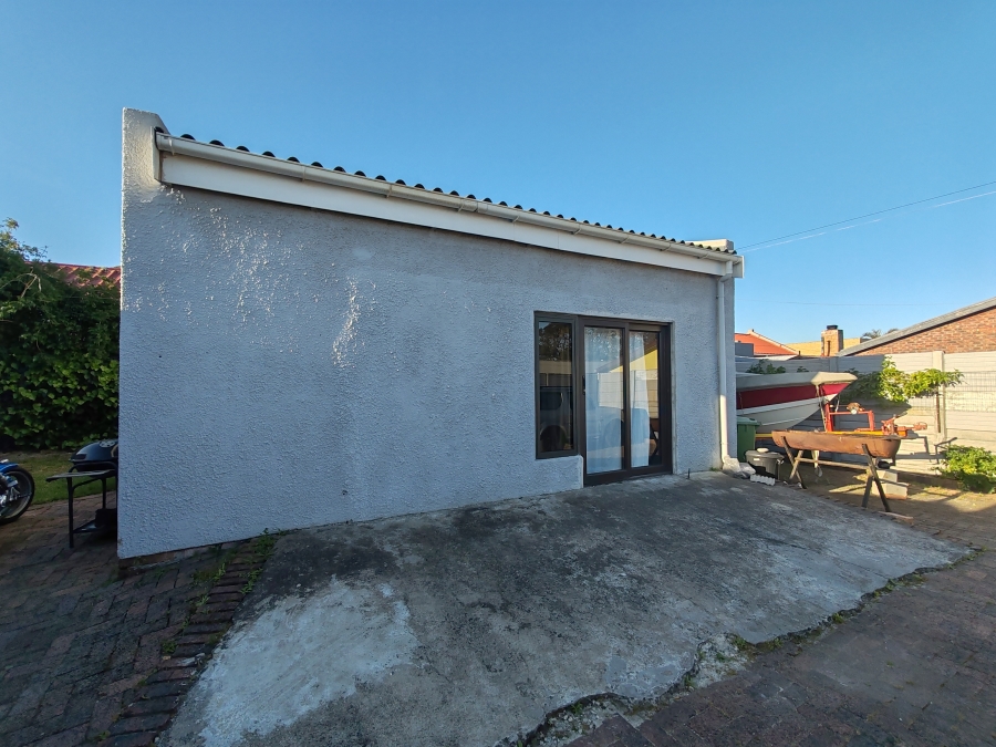 2 Bedroom Property for Sale in Palmiet Western Cape